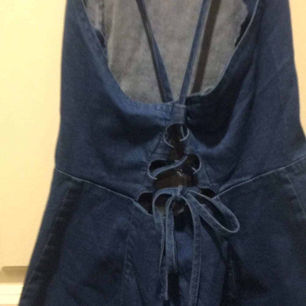 Lush womens spaghetti Crisscross Denim Romper shorts stretch pockets size S